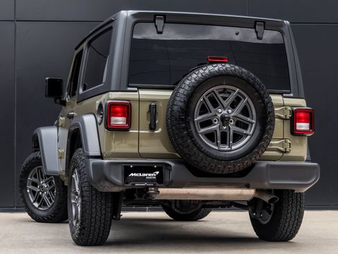 Used 2026 Jeep Wrangler Sport AWD/4WD image 6