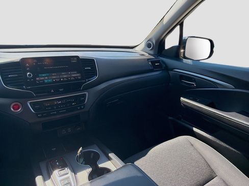 Certified 2024 Honda Ridgeline Sport image 21