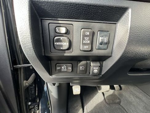 Used 2020 Toyota Tundra Limited w/ Limited Premium Package image 18