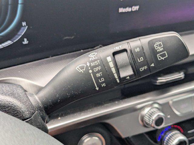 Used 2025 Kia Telluride S FWD image 28