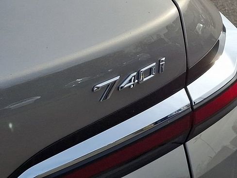 Used 2025 BMW 740i image 36