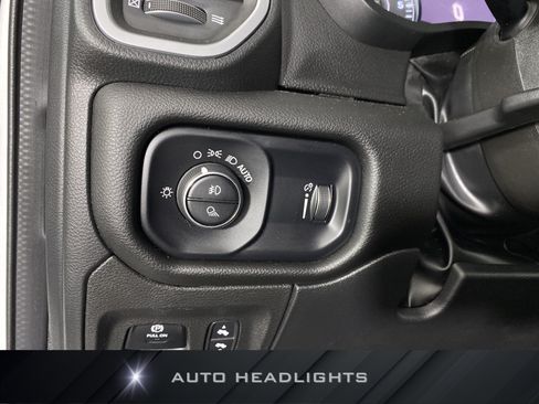 Used 2023 RAM 1500 Big Horn AWD/4WD image 24