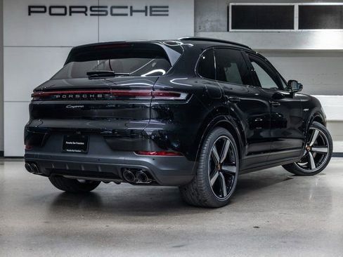 New 2026 Porsche Cayenne E-Hybrid AWD/4WD image 8