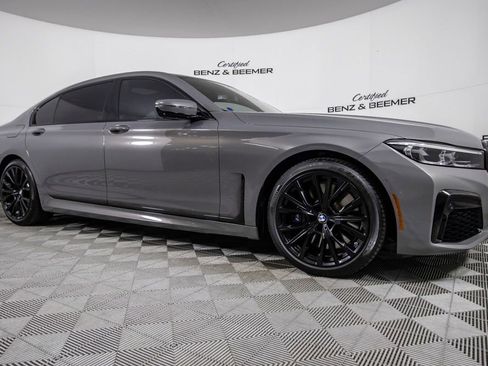 Used 2022 BMW 750i xDrive w/ M Sport Package image 3