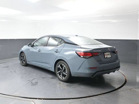 Used 2024 Nissan Sentra SV FWD image 11