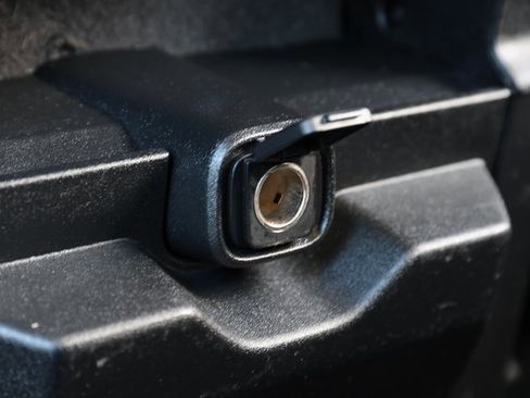 Used 2015 Ford F150 XLT w/ Equipment Group 302A Luxury image 19