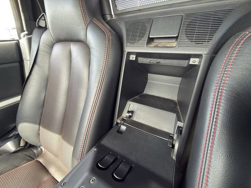 Used 2008 MAZDA MX-5 Miata Sport RWD image 29