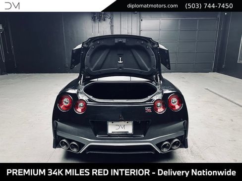 Used 2018 Nissan GT-R Premium w/ Premium Interior Package AWD/4WD image 43