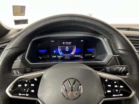 Used 2023 Volkswagen Tiguan SE R-Line image 13