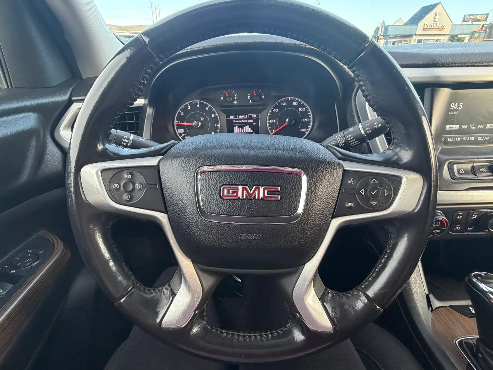Used 2018 GMC Acadia SLE AWD/4WD image 19