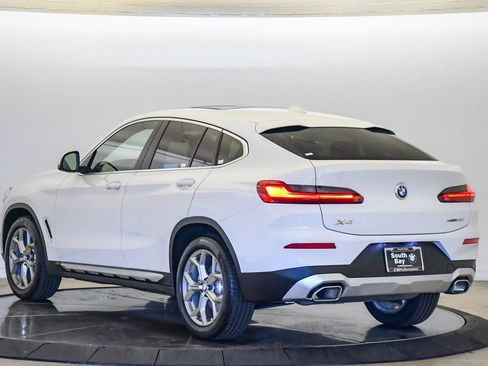 Used 2023 BMW X4 xDrive30i w/ Convenience Package AWD/4WD image 2