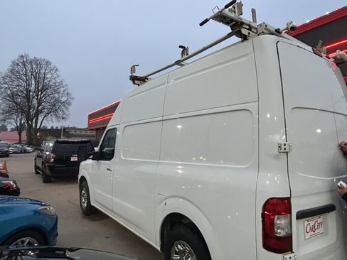 Used 2016 Nissan NV 2500 SL w/ Technology Package image 3