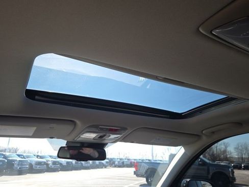 Used 2023 Kia Telluride EX w/ EX Captain's Chair Package image 24