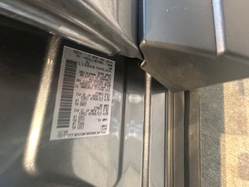 Used 2025 Nissan Rogue SV image 39