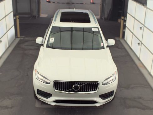 Used 2021 Volvo XC90 T6 Momentum w/ Advanced Package AWD/4WD image 5