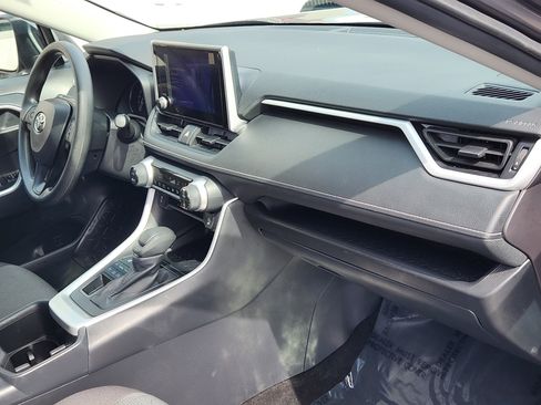 Certified 2025 Toyota RAV4 XLE image 30