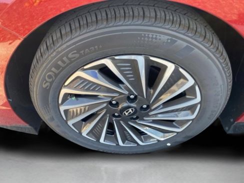 New 2025 Hyundai Sonata Limited image 39