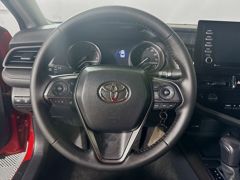 Used 2024 Toyota Camry SE AWD/4WD image 12