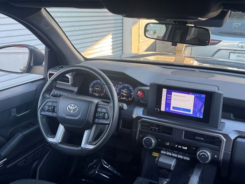 Used 2025 Toyota 4Runner TRD Off-Road image 34