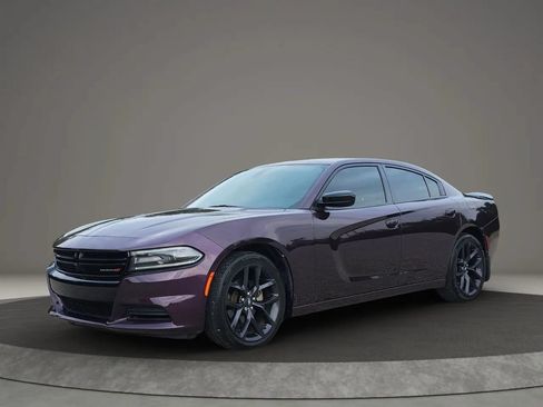 Used 2021 Dodge Charger SXT w/ Blacktop Package RWD image 2