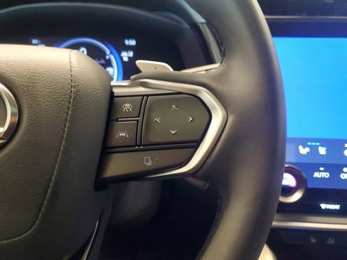 Used 2023 Lexus RZ 450e Premium image 29