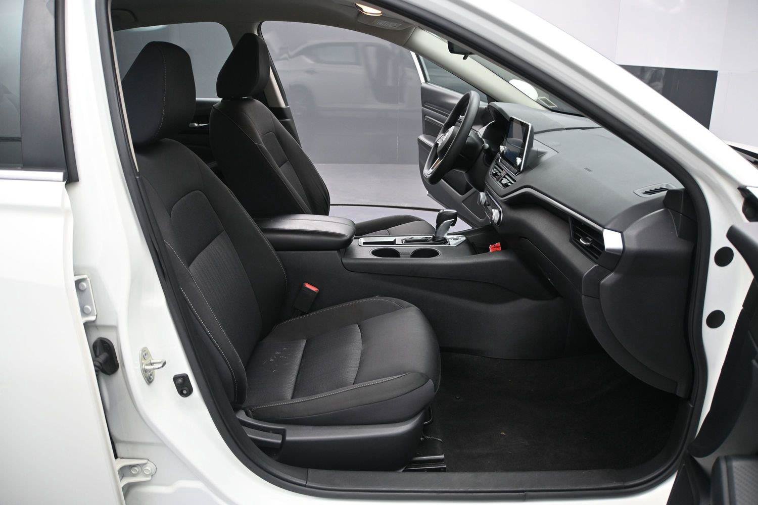 Used 2020 Nissan Altima 2.5 S FWD image 17