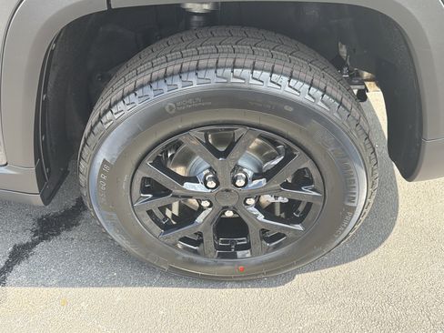 New 2026 Jeep Grand Cherokee Altitude AWD/4WD image 24