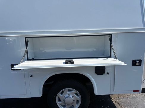 New 2026 Ford E-350 and Econoline 350 Super Duty w/ Power Equipment Group RWD image 34