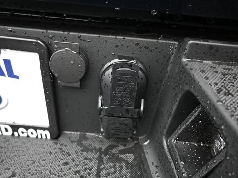 New 2025 Ford F150 Lariat w/ Equipment Group 502A High image 19