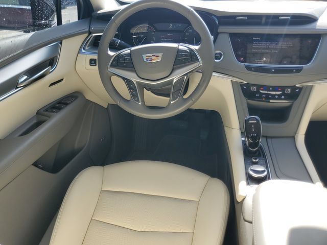 Used 2021 Cadillac XT5 Premium Luxury w/ LPO, Floor Liner Package FWD image 17