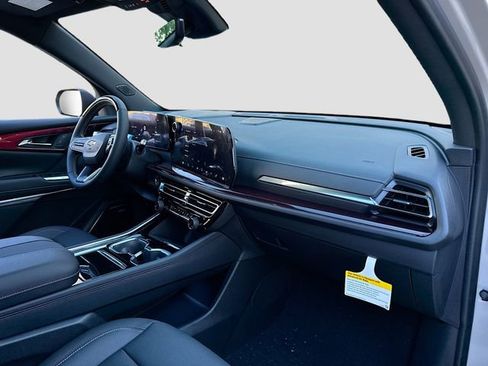 New 2026 Chevrolet Traverse Z71 w/ Enhanced Driving Package image 33