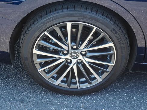 Used 2023 Lexus ES 300h w/ Premium Package FWD image 11