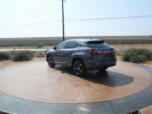 Used 2016 Lexus RX 450h FWD w/ Luxury Package image 4