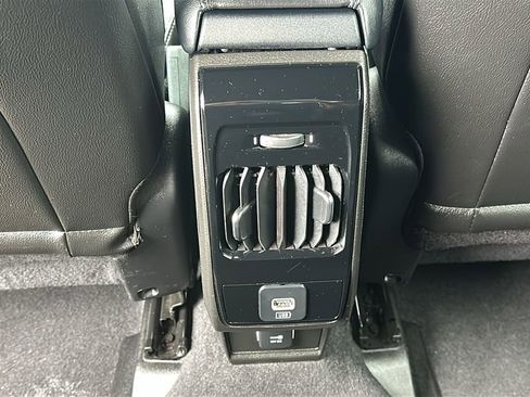 Used 2025 Jeep Compass Trailhawk AWD/4WD image 32