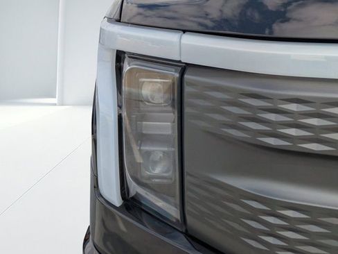 Used 2023 Ford F150 Lightning XLT image 8