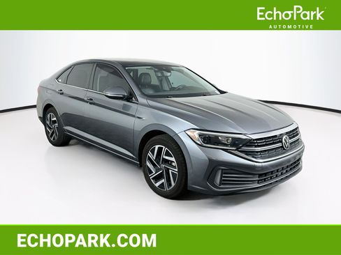 Used 2022 Volkswagen Jetta SEL FWD image 1
