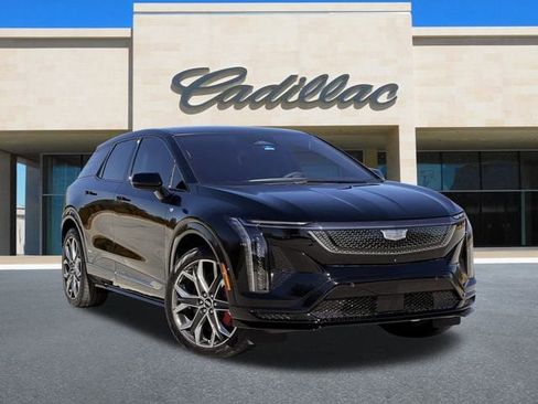 New 2026 Cadillac Optiq V image 2