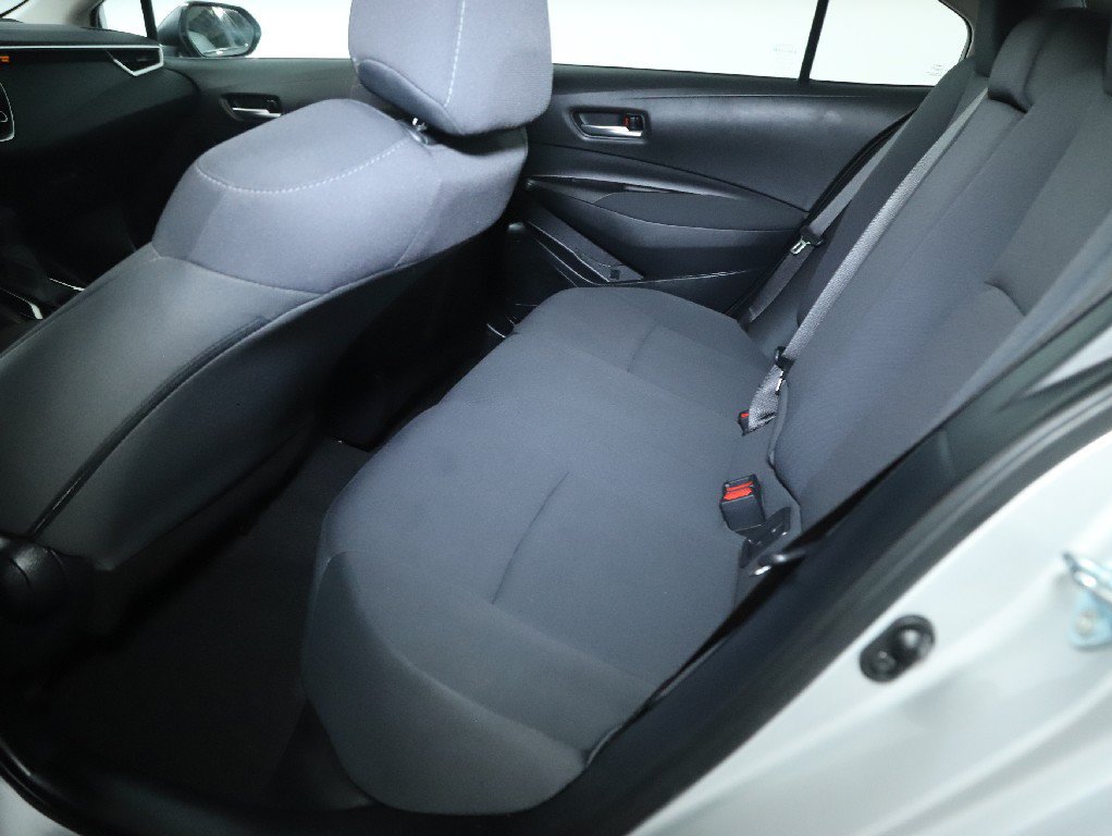 Used 2021 Toyota Corolla LE w/ Carpet Mat Package (TMS) FWD image 14