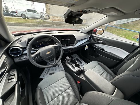 New 2026 Chevrolet Trax LT image 14