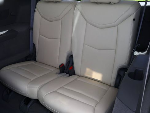 Certified 2024 Cadillac XT6 Premium Luxury w/ Technology Package FWD image 25