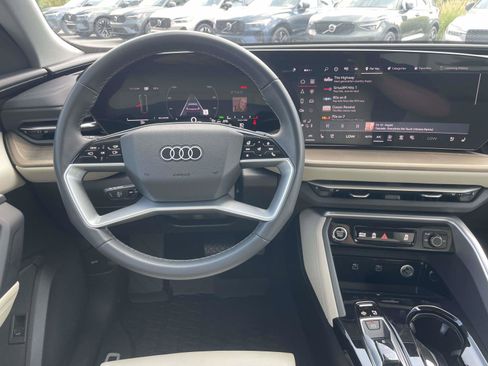 Certified 2025 Audi Q5 Prestige AWD/4WD image 15
