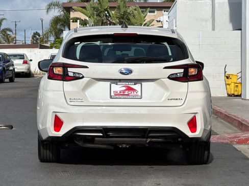 Used 2025 Subaru Impreza 2.0i AWD/4WD image 4