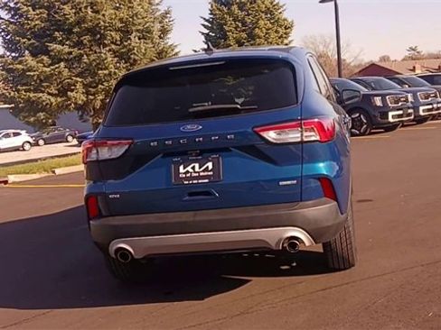 Used 2020 Ford Escape SE image 2