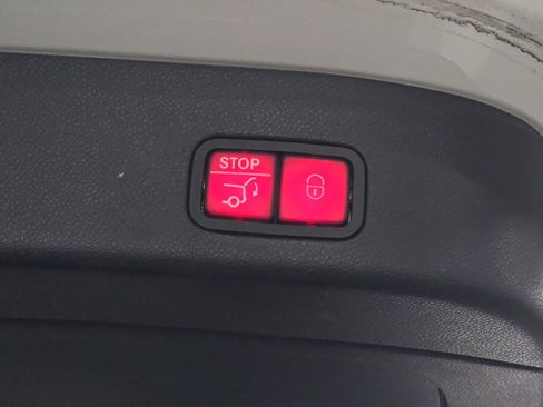 Used 2019 Mercedes-Benz GLS 450 4MATIC image 13