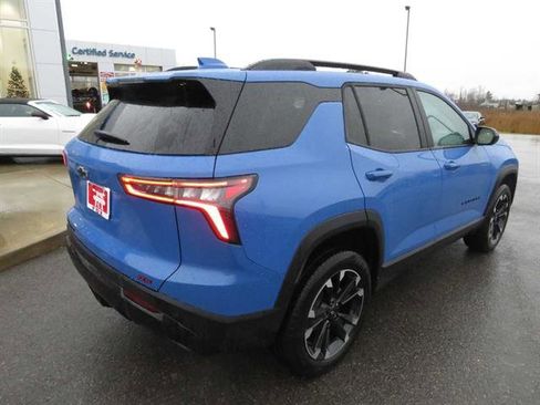 Used 2025 Chevrolet Equinox RS image 3