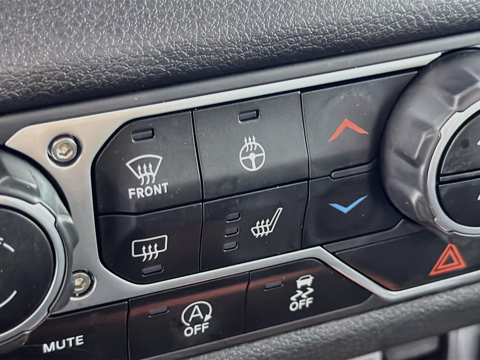 Used 2024 Jeep Wrangler Unlimited Sport AWD/4WD image 19