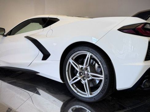 Used 2023 Chevrolet Corvette Stingray Premium Cpe w/ Z51 Performance Package image 26