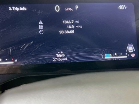 Used 2023 Jeep Grand Cherokee Altitude AWD/4WD image 12