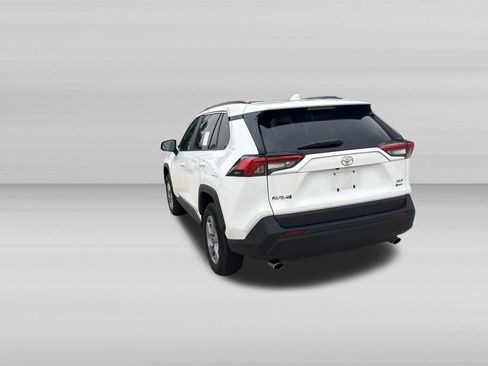 Used 2025 Toyota RAV4 XLE AWD/4WD image 7