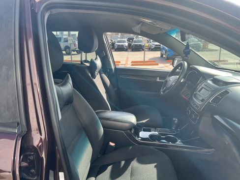 Used 2014 Kia Sorento LX image 20
